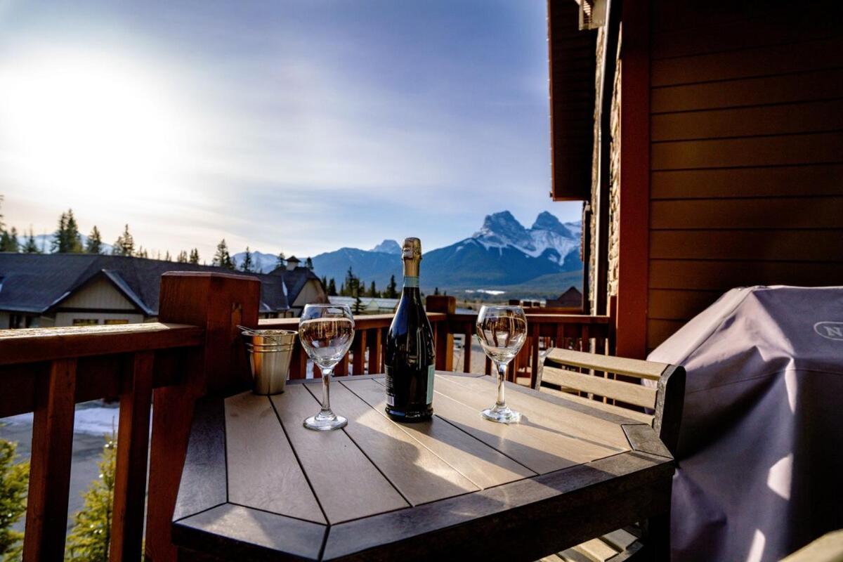 The Raven Suite At Stoneridge Mountain Resort Канмор Экстерьер фото