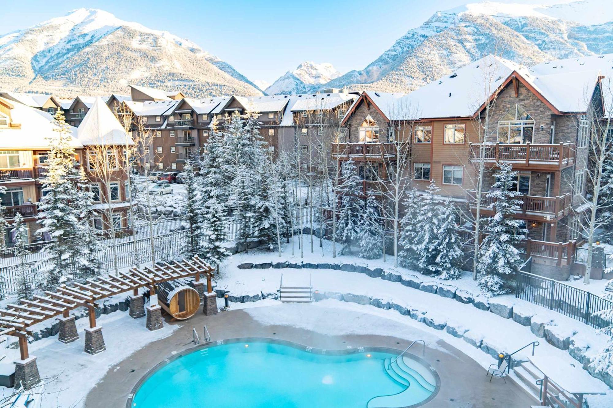 The Raven Suite At Stoneridge Mountain Resort Канмор Экстерьер фото