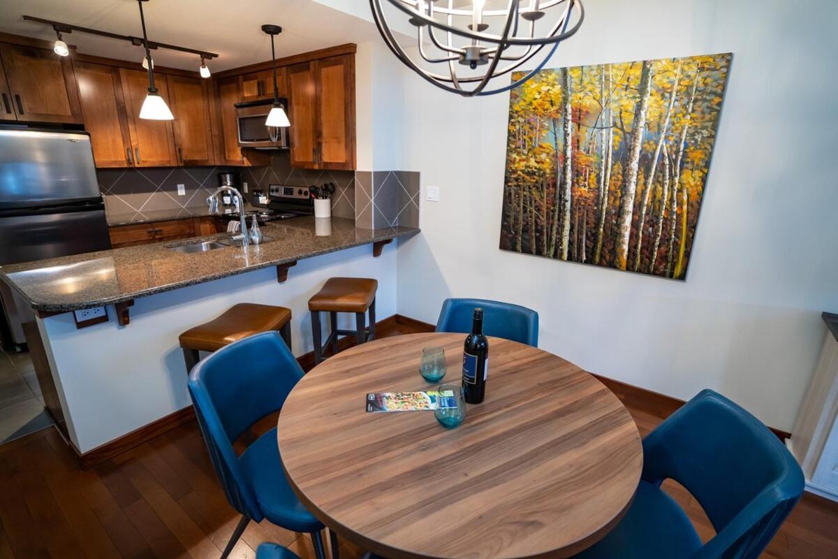 The Raven Suite At Stoneridge Mountain Resort Канмор Экстерьер фото